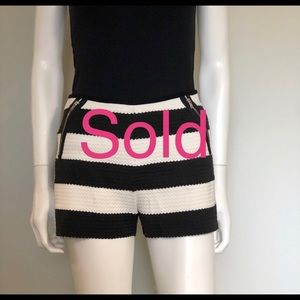 Double zero black and white striped shorts Sz S